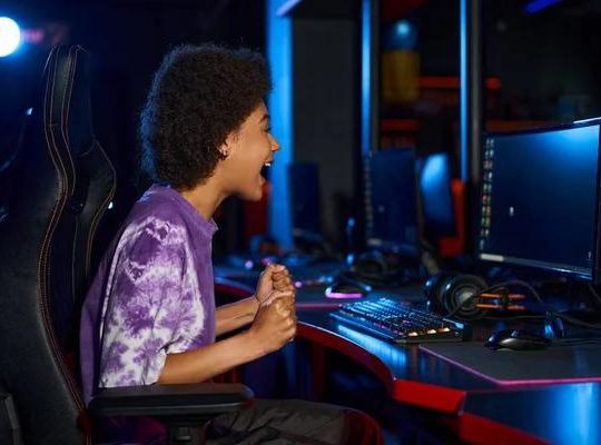 Take Your Aim Skills Further with Apex Legends No Recoil Script